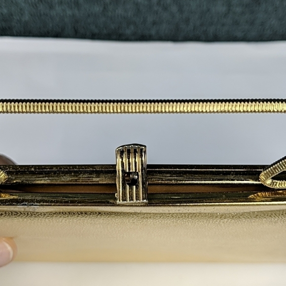Vintage Andé Gold Lamé Handbag/Clutch - Picture 4 of 10